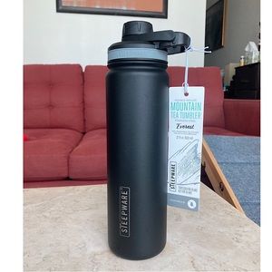 NWT - Everest Tea Thermos